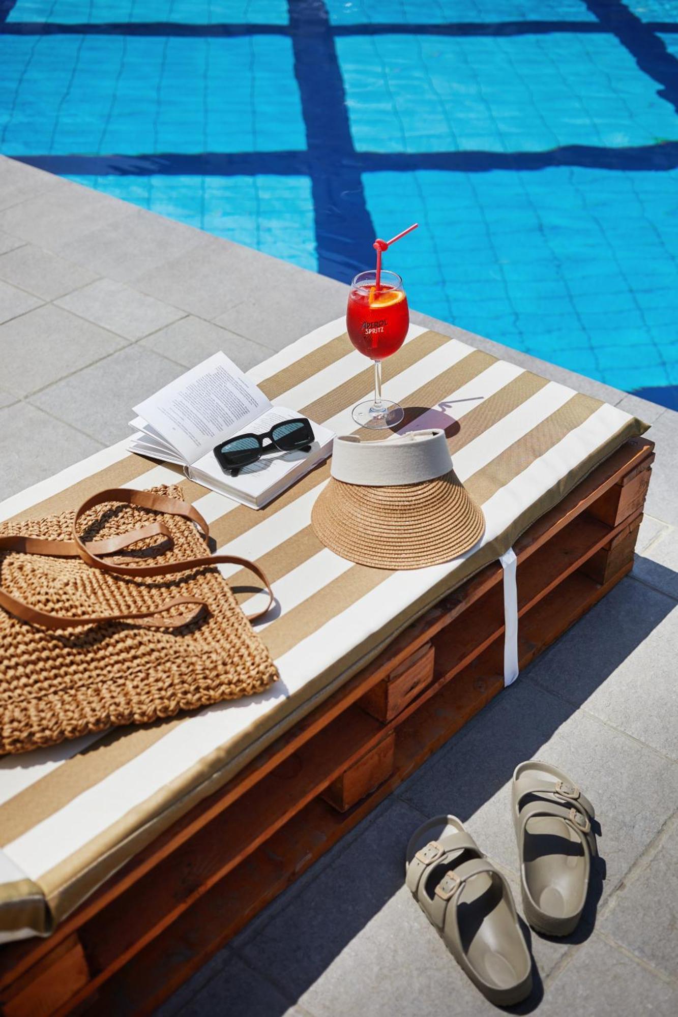 Homebridge Hotel Apartments Baku Bagian luar foto