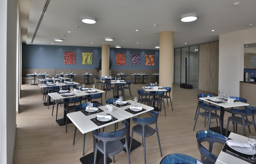 Homebridge Hotel Apartments Baku Bagian luar foto