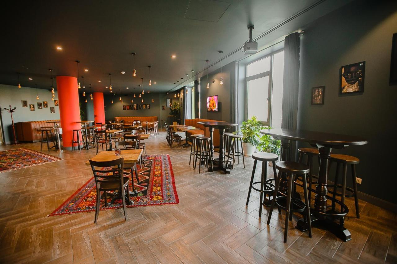 Homebridge Hotel Apartments Baku Bagian luar foto