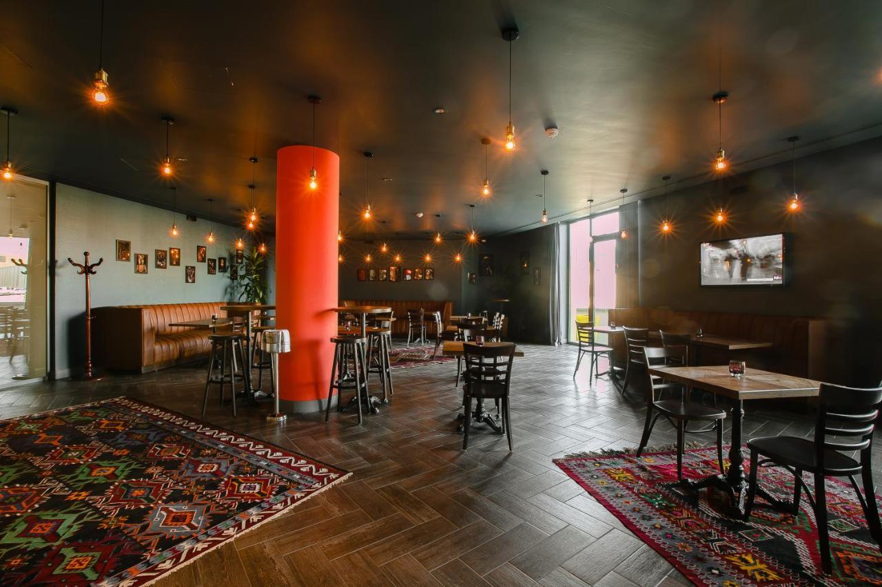 Homebridge Hotel Apartments Baku Bagian luar foto