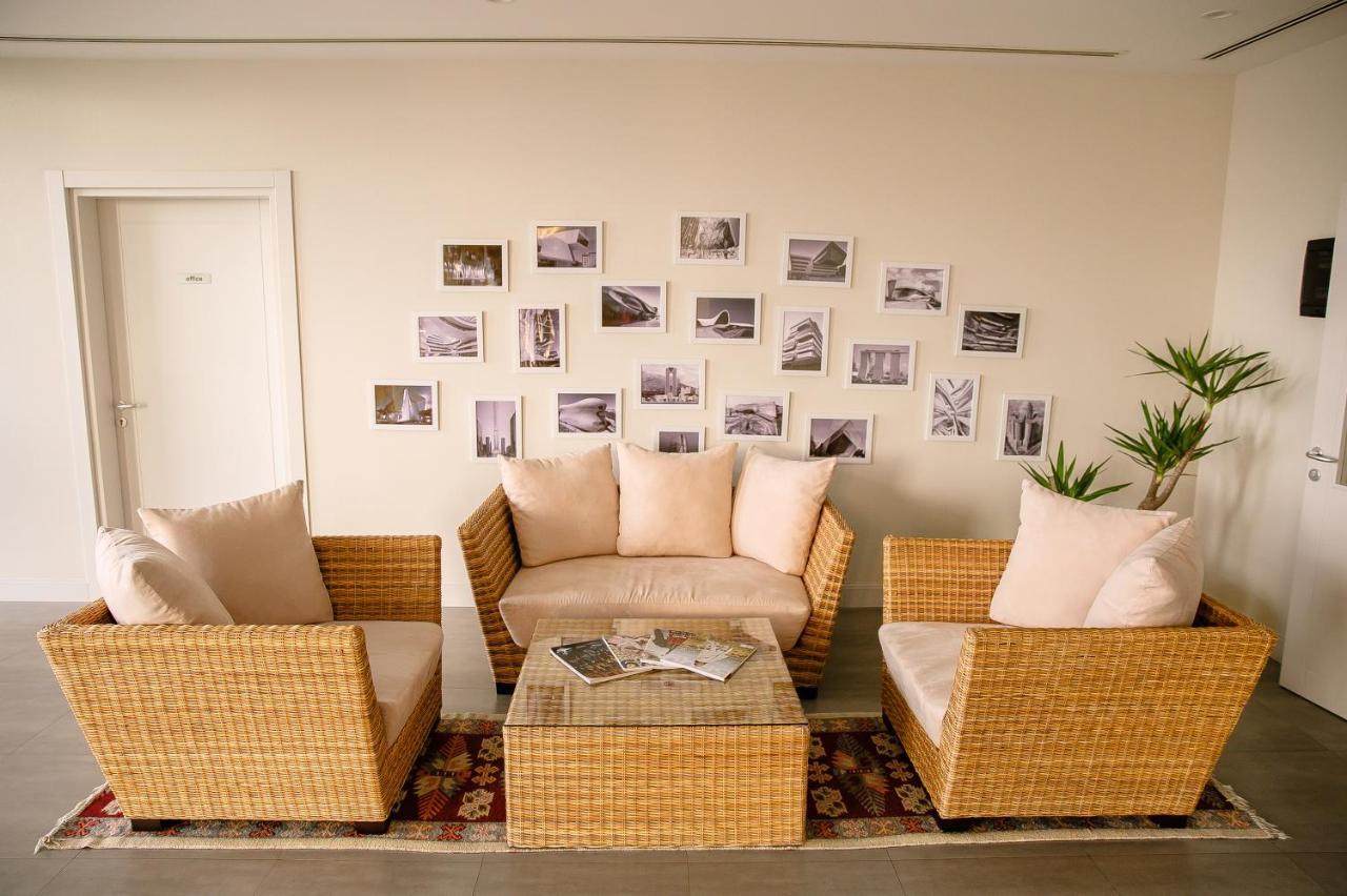 Homebridge Hotel Apartments Baku Bagian luar foto