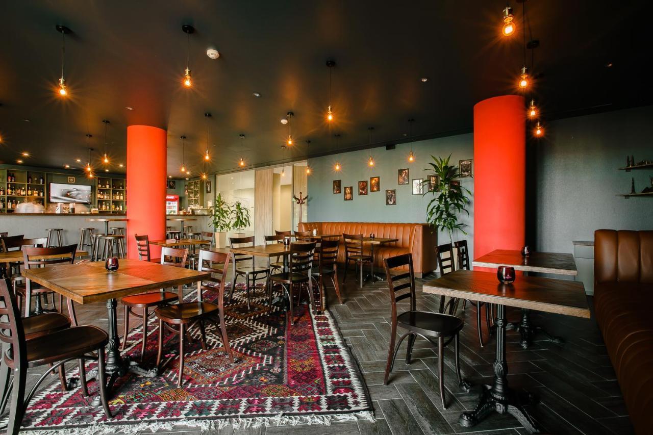 Homebridge Hotel Apartments Baku Bagian luar foto