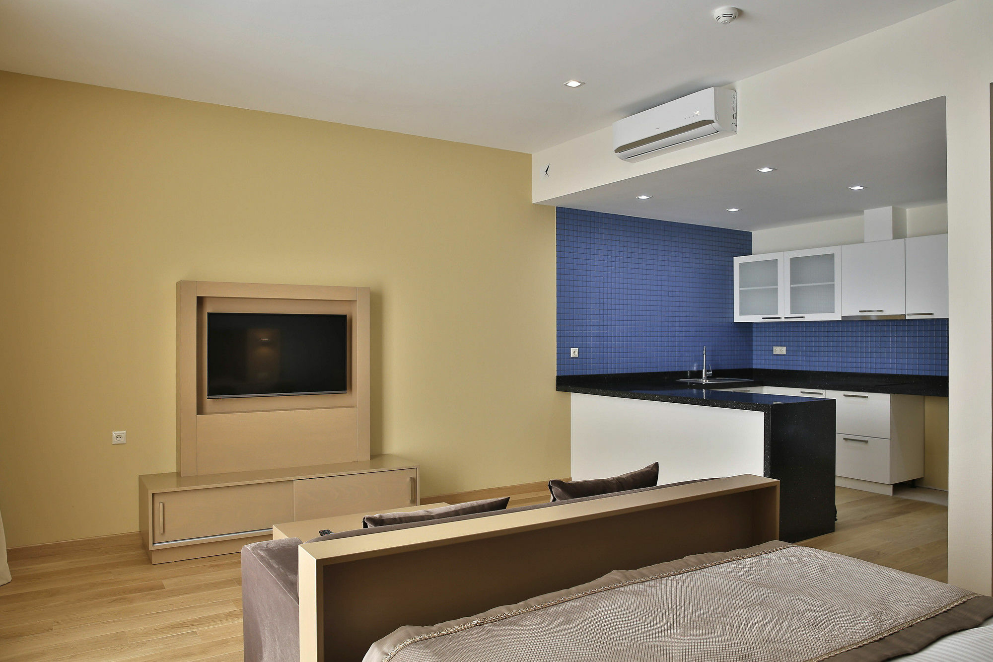 Homebridge Hotel Apartments Baku Bagian luar foto