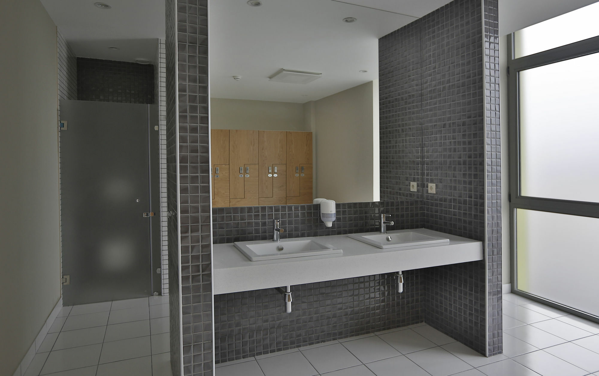 Homebridge Hotel Apartments Baku Bagian luar foto